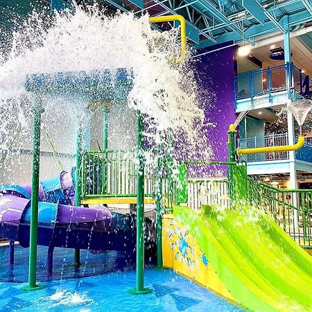 Clarion Hotel & Suites Riverfront Освіґо Екстер'єр фото