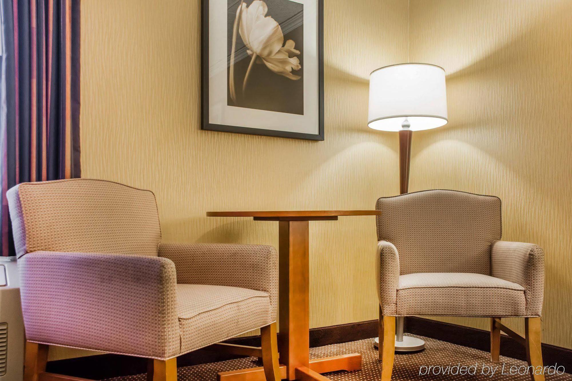 Clarion Hotel & Suites Riverfront Освіґо Екстер'єр фото